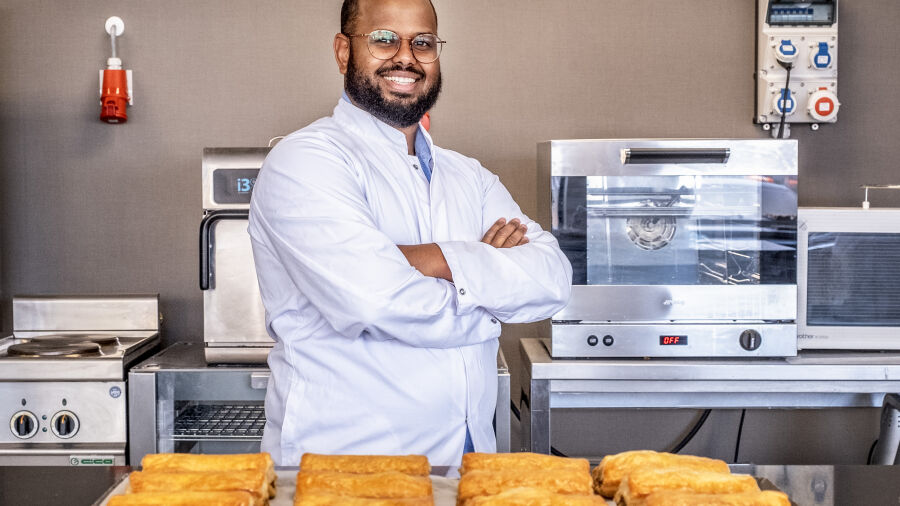 Kadir’s opent in Cuijk grootste halalbakkerij van Europa!