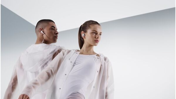 Nieuwe draadloze oortelefoons die zijn ontworpen voor een actieve levensstijl