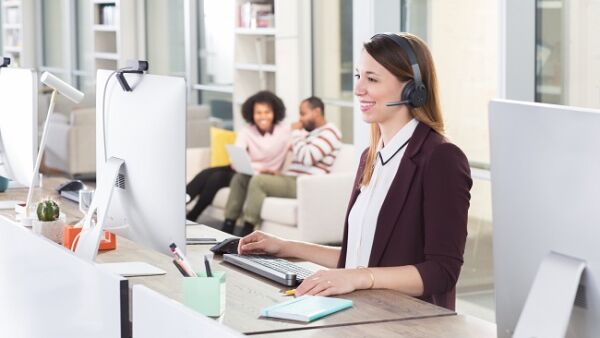 Headsets ontworpen voor de open kantooromgeving