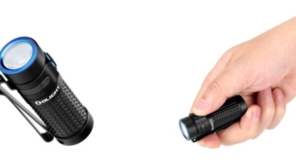 Duimgrote zaklamp geeft een zee van licht