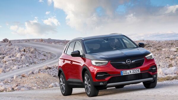 Eerste plug-in hybride van Opel een feit