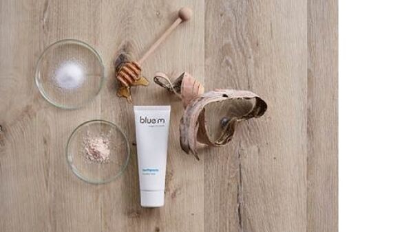 Honing in je tandpasta? Daar krijg je toch juist gaatjes van…?!