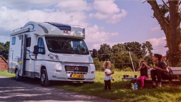 Populariteit retro-camperen zorgt voor run op Volkswagencampers