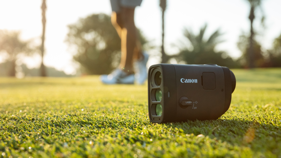 Golfliefhebbers opgelet! Canon introduceert haar eerste golf rangefinder