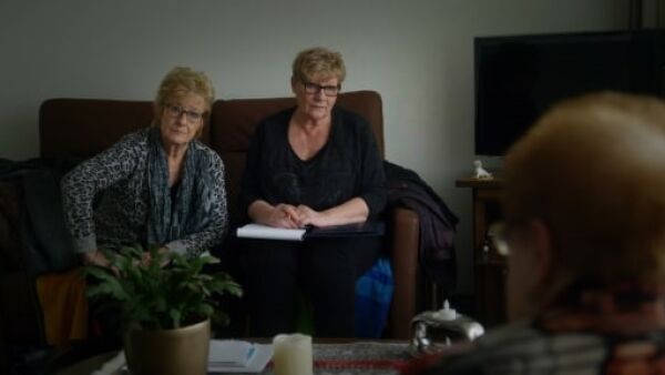 Deur voor deur de eenzaamheid te lijf