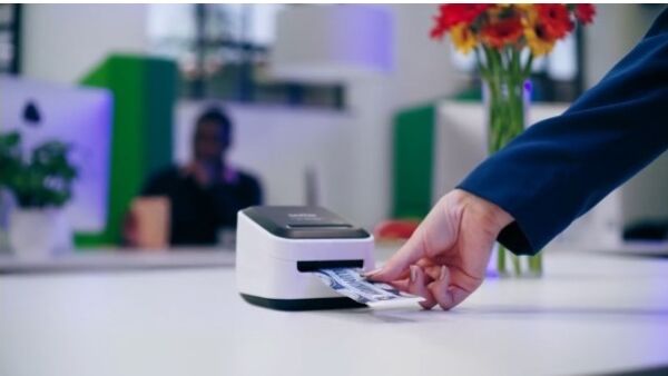 De eerste compacte kleurenlabelprinter