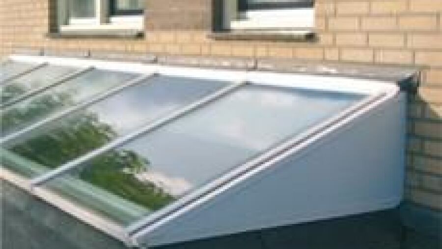 Luxlight biedt gratis opstand voor platdakramen