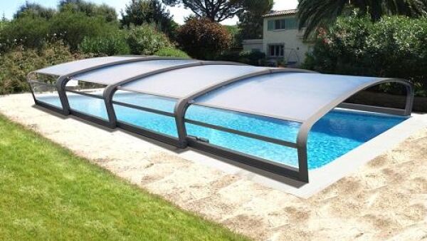 Telescopische zwembadoverdekking