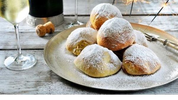 The Philips Chef bakt live Airbollen via Facebook Live uitzending