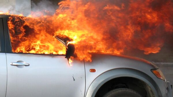 Onderzoekers: hybride-auto’s bij brand niet onveiliger