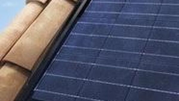 Centrosolar presenteert lichtgewicht glas-glas-zonnepaneel