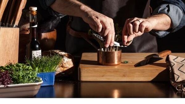 Chefí¢äåä¢s Mate, het eerste zakmes voor de chef-kok