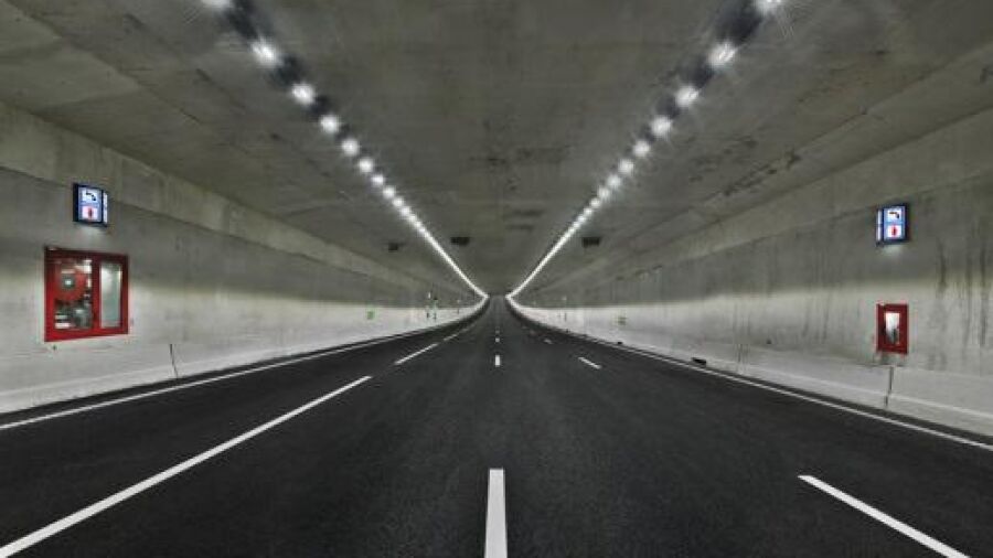 Splinternieuwe Tweede Coentunnel met de nieuwste tunnelverlichtingstechniek