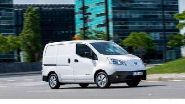 Gloednieuwe Nissan e-NV200 te rijden voor een kwart van de catalogusprijs