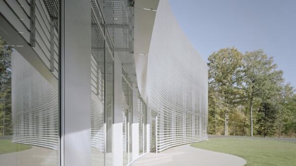 Euroglas introduceert zonwerende coating die behoefte aan kunstlicht beperkt