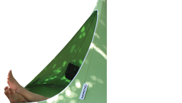 Hangmat, schommel, tuinstoel en schuilplaats ineen