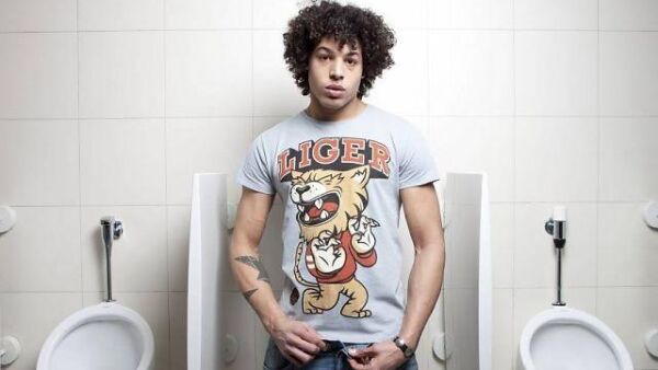 T-shirt label geeft toonaangevende designers een T-shirt als canvas