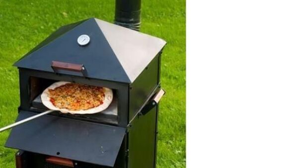 Multifunctionele houtgestookte buitenkeuken: pizza-oven, barbecue, steengrill, wok en tuinhaard in í©í©n