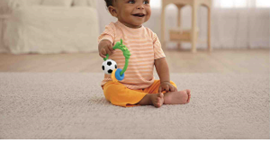 Entertainment voor onderweg met de kleurrijke Fisher-Price rammelaar