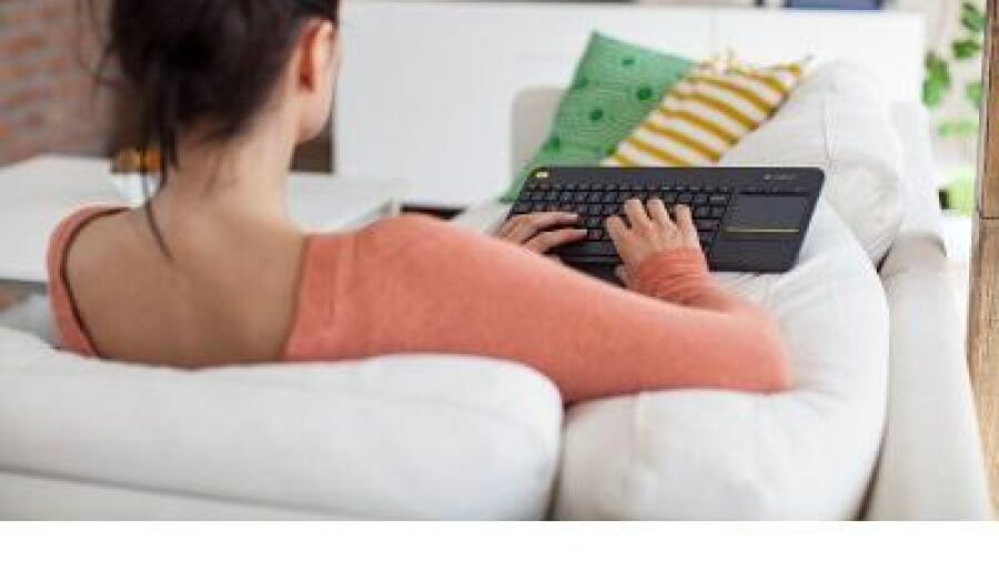 Logitech maakt verbinden van PC met TV nog makkelijker met nieuw Living Room Keyboard