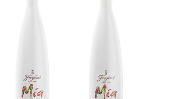 Spaanse wijncocktail Sangria maakt comeback