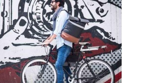 Nieuwe collectie vegan tassen en accessoires met stoere uitstraling