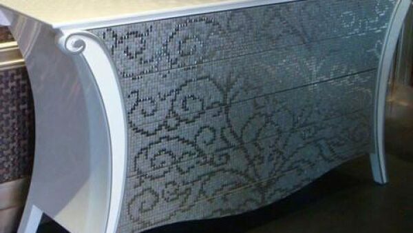 ‘Pimp’ je meubels met mozaí¿ektegels