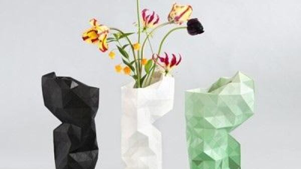 Maak zelf een designvaas met de Paper Vase Cover