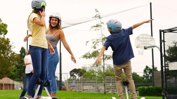 Segway presenteert nieuwe smart zelfbalancerende voertuigen