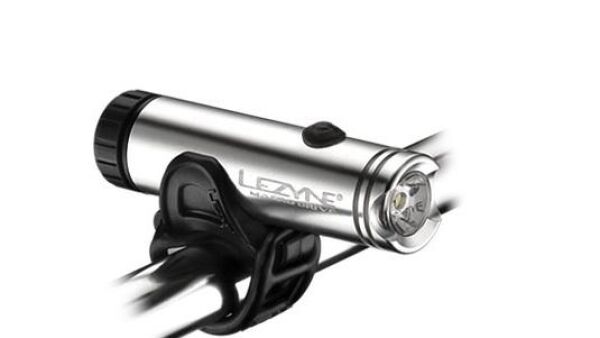 Klein, compact lampje met grootse prestaties voor op je stads- of racefiets