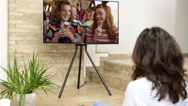 Ontdek de hedendaagse, minimalistische tv-stand van Hama