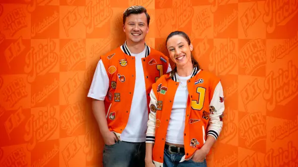 Jumbo trapt voetbalvoorpret af met uniek Juichjack en speciaal nummer Snollebollekes