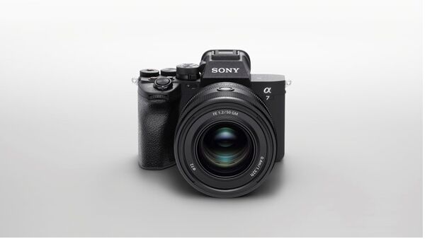 Sony zet de toon voor foto en video met 33-megapixel α7 IV full-frame camera