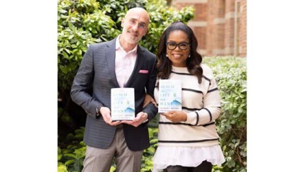 Nieuw boek Oprah Winfrey met Harvard-professor Arthur C. Brooks verschijnt 17 oktober
