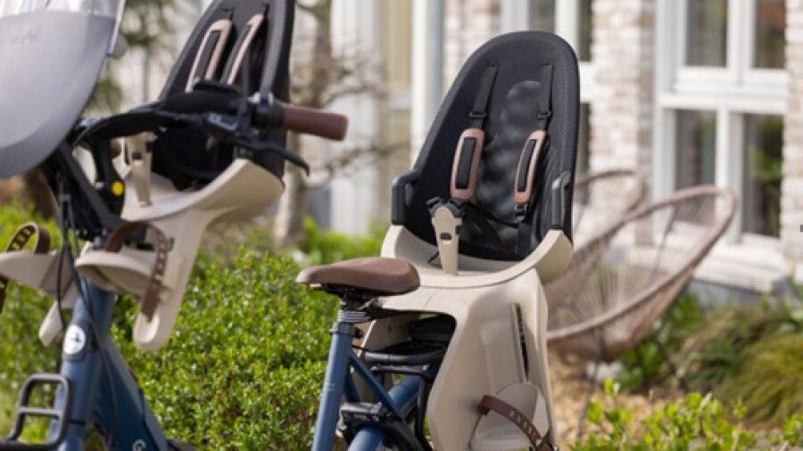 Fietsstoeltjesfabrikant Qibbel introduceert trendy cappuccino kleur