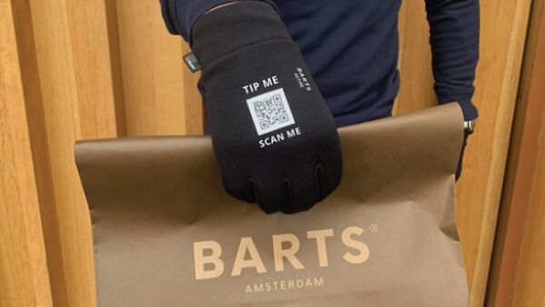 Tipping glove helpt bezorgers aan fooi