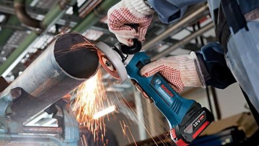 Krachtigste haakse accuslijpmachine in zijn klasse