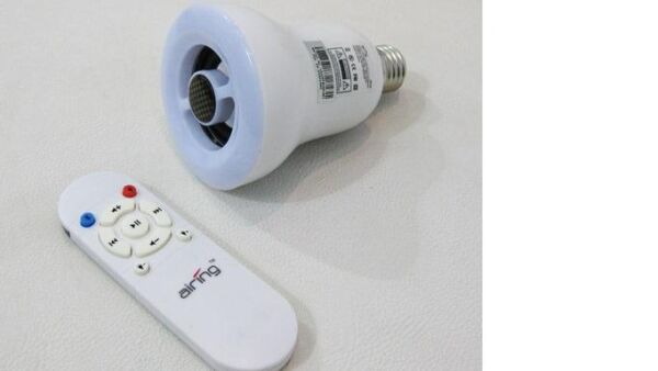 LED-lamp en draadloze geluidsbox in í©í©n