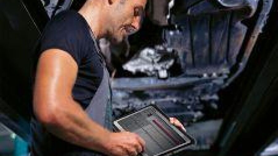Nieuwe versie industriíle tablet-pc van Panasonic Toughbook voor technici