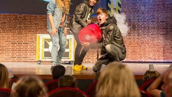 Spectaculaire en interactieve familieshow Checkpoint Theater