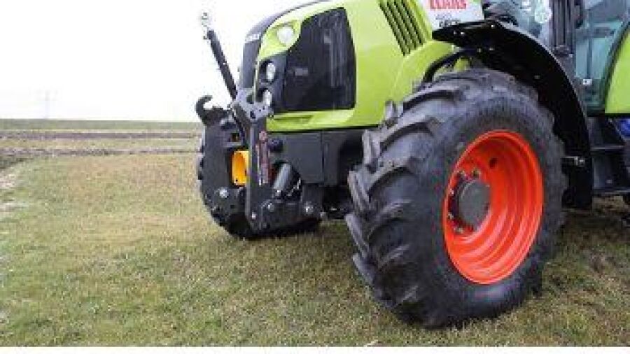 Compacte fronthef voor Claas Arion 400-serie