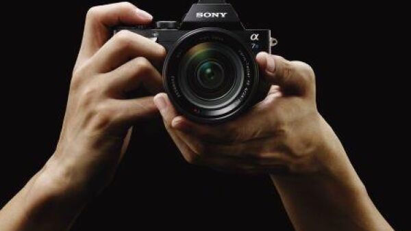 Nieuwe Sony Alpha 7s biedt uitzonderlijk hoge lichtgevoeligheid en zeer detailrijke 4K-video beeldkwaliteit