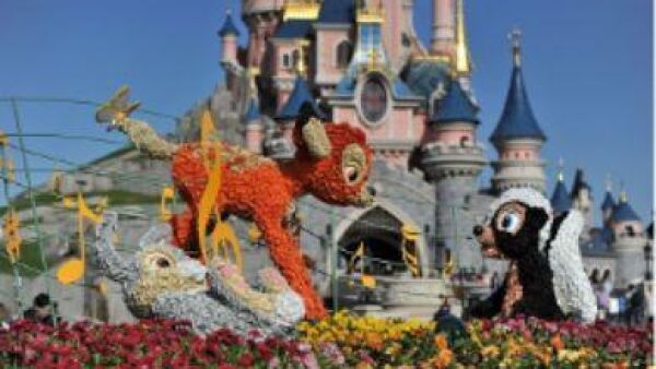 Disneyland Paris danst en springt de lente in!
