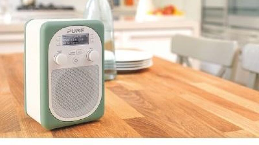 Pure geeft Evoke radio nieuw kleurrijk uiterlijk