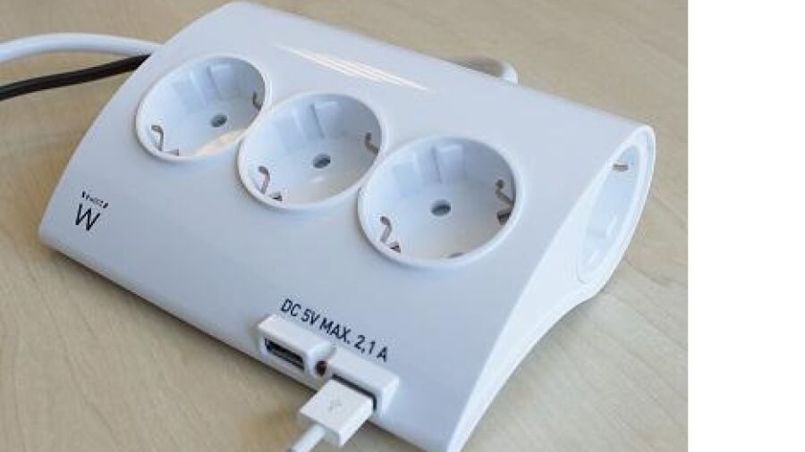 Ewent EW3935 Desktop Stekkerdoos met 2 USB poorten