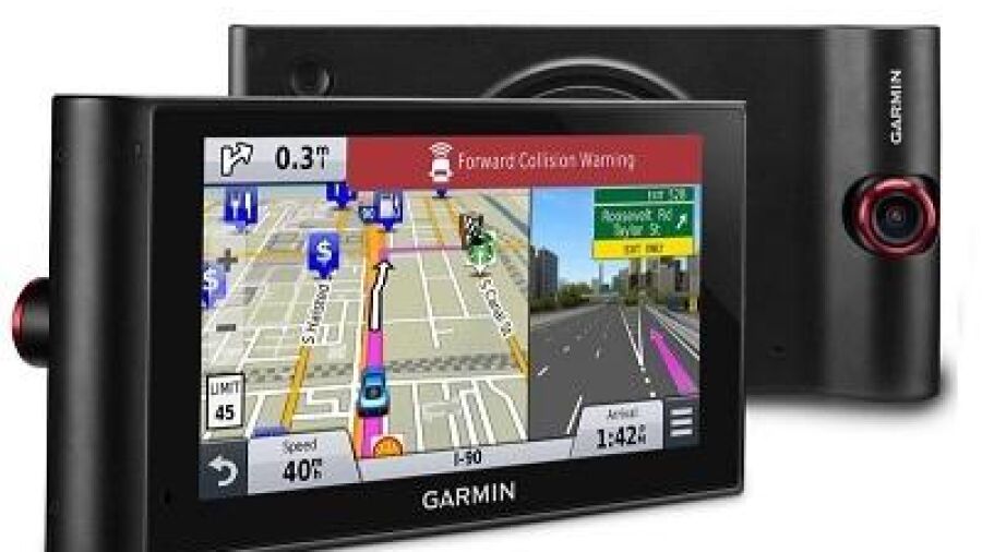 Navigatiesysteem met ingebouwde dashcam die navigeert, waarschuwt en helpt