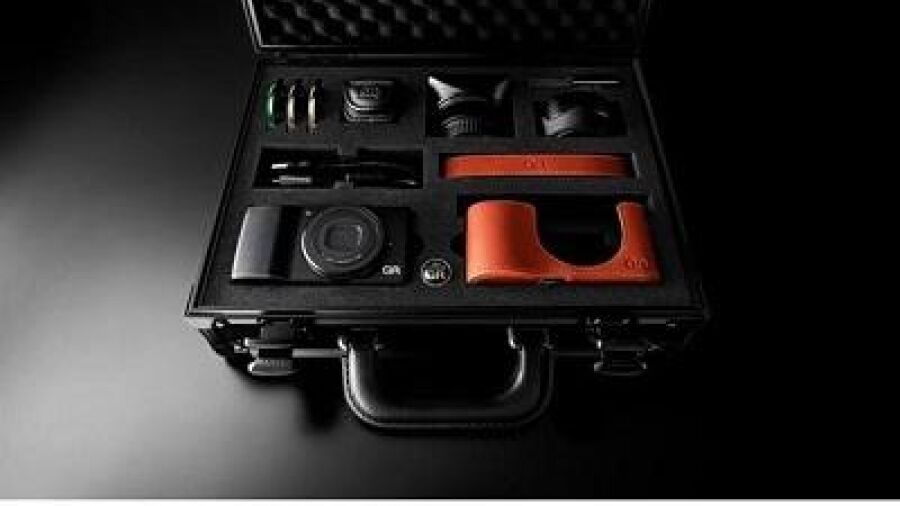 Ricoh GR II Premium Kit
