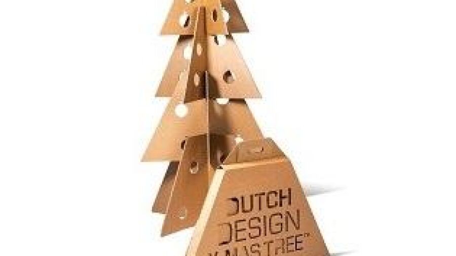 Kerstboom en kerststal van karton