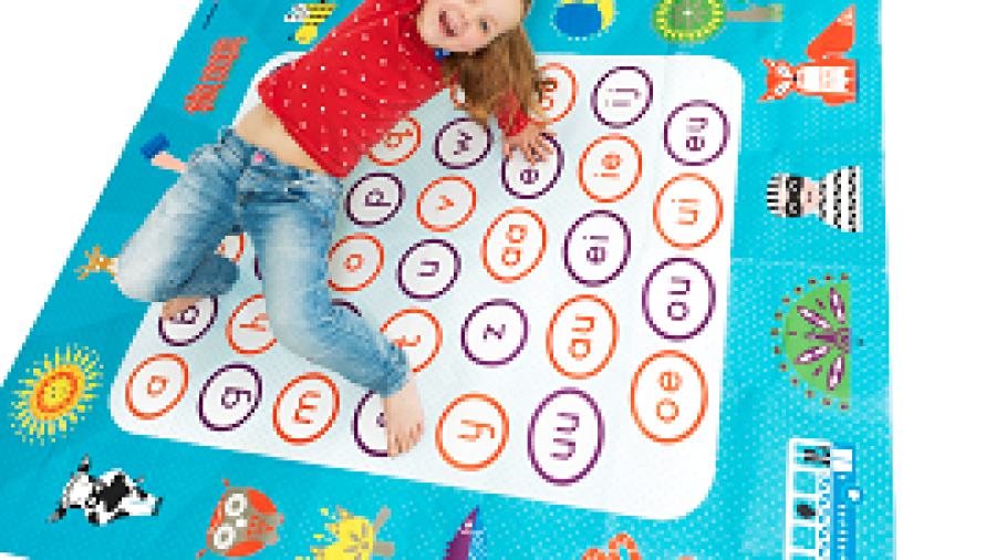 Nieuwe letterspelmat leert kinderen spelenderwijs letters, klanken en woorden
