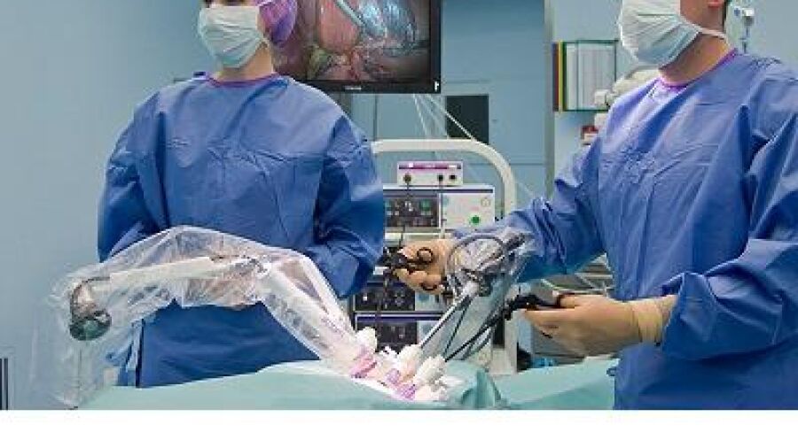Slimme endoscopie arm met camera houder  gelanceerd